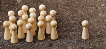 Quelle: https://pixabay.com/de/einer-gegen-alle-alle-gegen-einen-1744093/