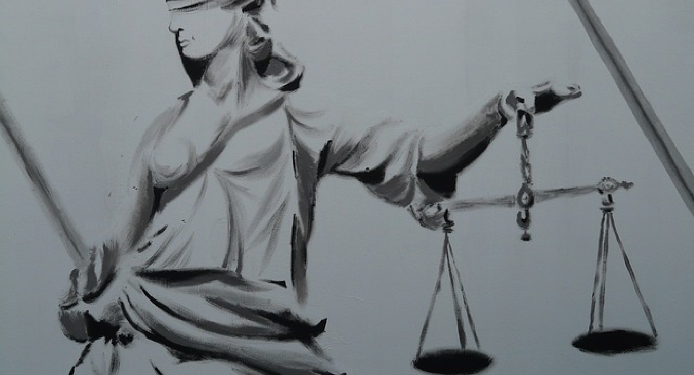 Justitia (Quelle: https://pixabay.com/de/gerechtigkeit-urteilende-justitia-9017/)