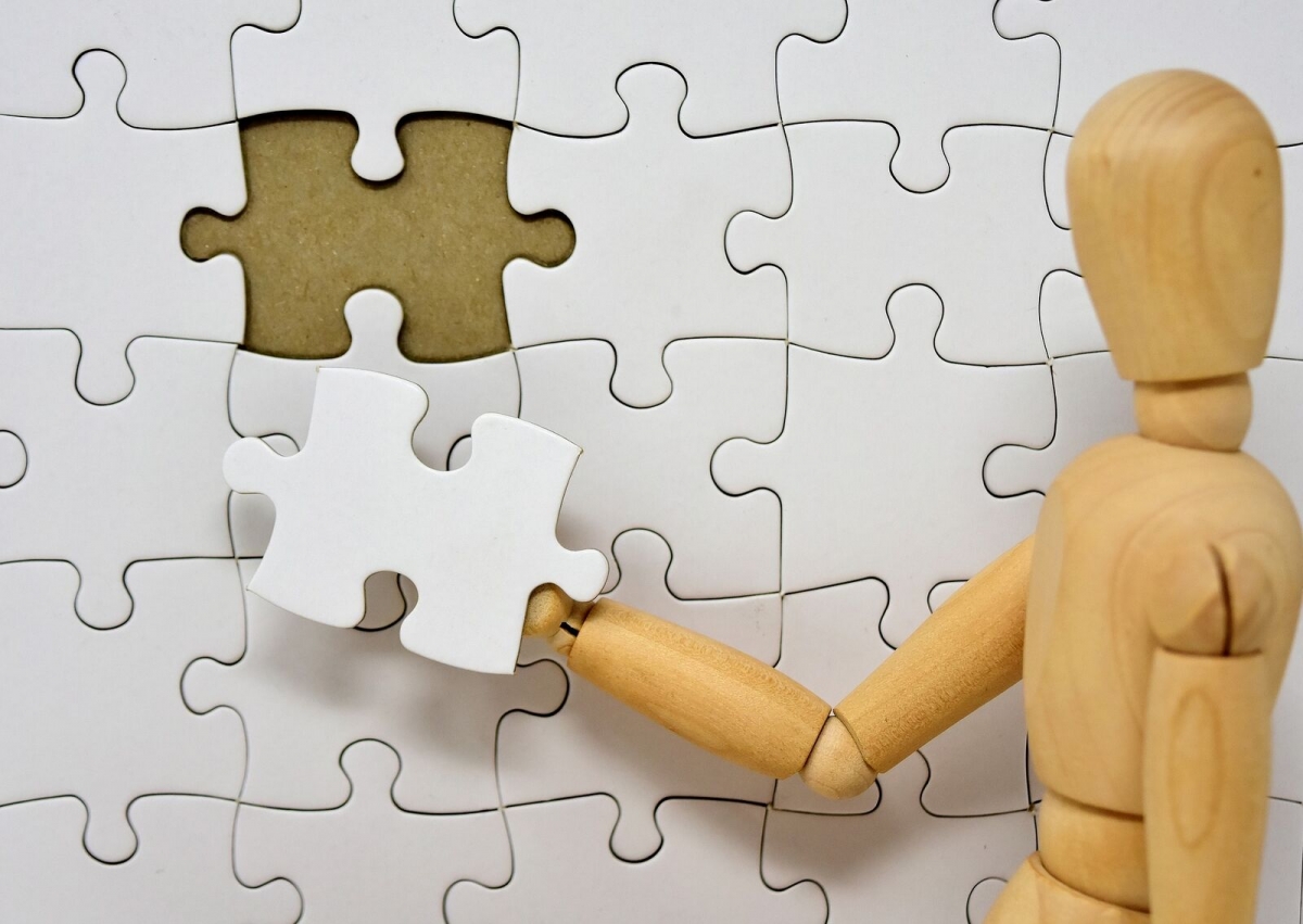 Gedächtnis - Bestandteil unseres Selbsts. Bild: Alexas_Fotos via pixabay (https://pixabay.com/de/figur-holz-puzzle-letztes-teil-3237653/o, CC:https://creativecommons.org/publicdomain/zero/1.0/deed.de)